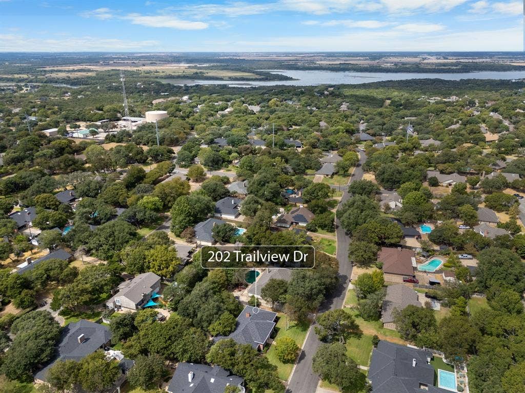 202 Trailview Drive, Woodway, TX 76712 202 Trailview Drive, Woodway, TX 76712