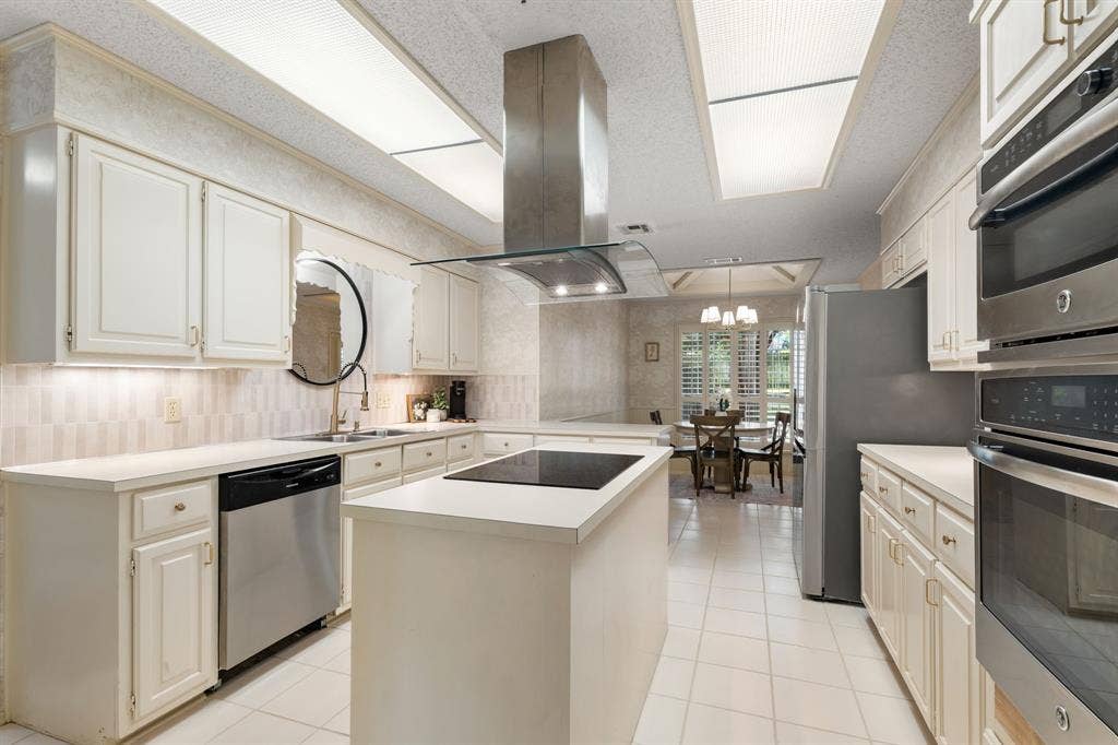 202 Trailview Drive, Woodway, TX 76712 202 Trailview Drive, Woodway, TX 76712