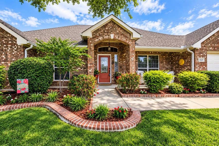 Property photo for 212 Pinewood Trail, Forney, TX