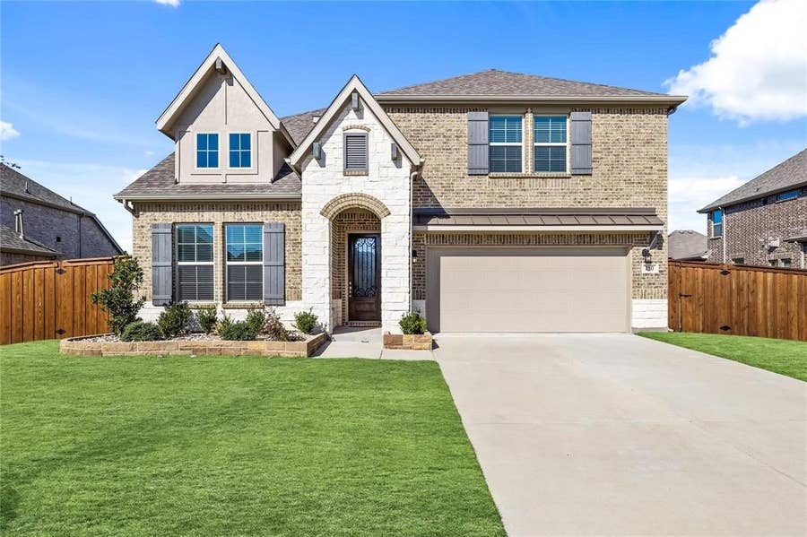 Property photo for 310 Fox Crossing Lane, Prosper, TX