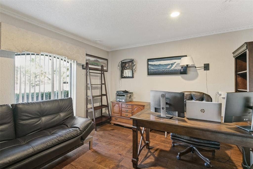 6801 Bellaire Court S, Benbrook, TX 76132 Nice sized office off of the entryway