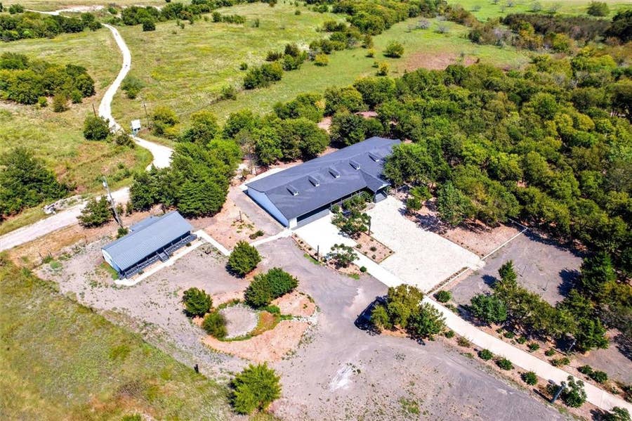 Property photo for 1431 Fm 85, Ennis, TX