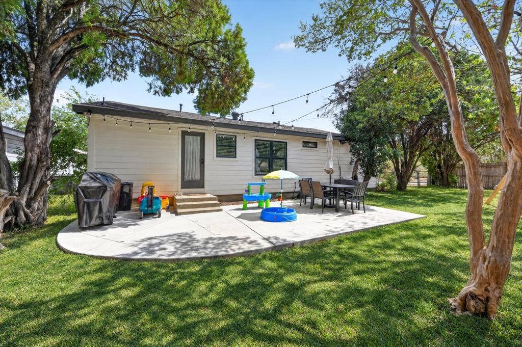 3228 Olive Place, Fort Worth, TX 76116 3228 Olive Place, Fort Worth, TX 76116
