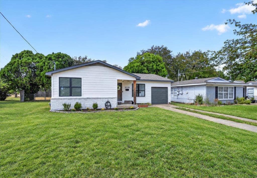 3228 Olive Place, Fort Worth, TX 76116 3228 Olive Place, Fort Worth, TX 76116