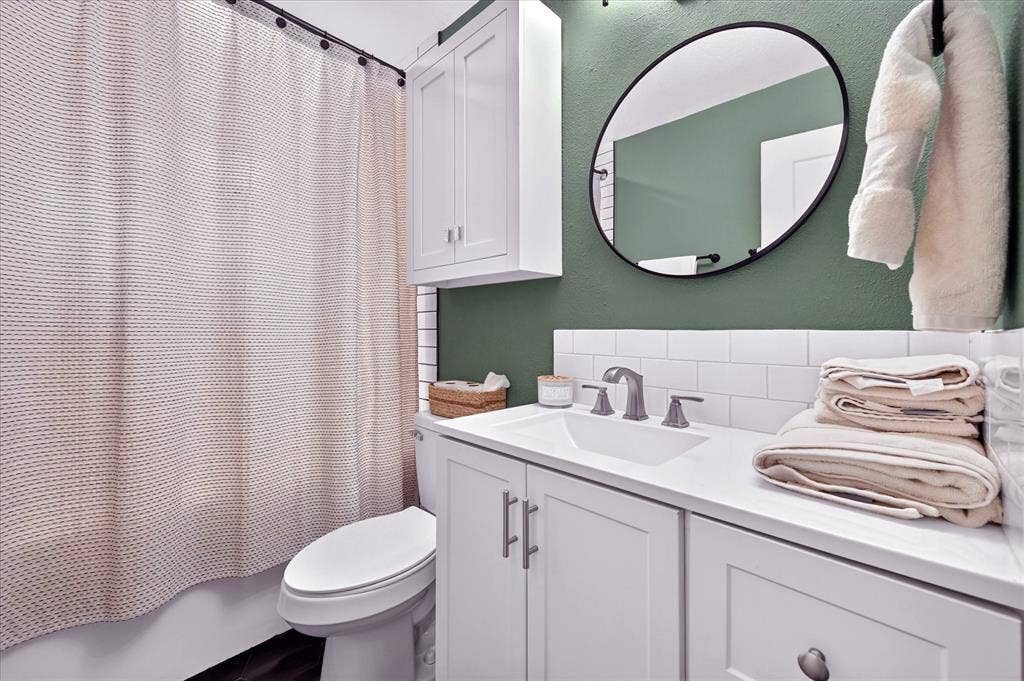 3228 Olive Place, Fort Worth, TX 76116 3228 Olive Place, Fort Worth, TX 76116