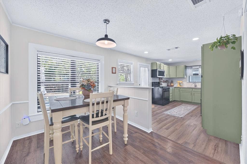 3228 Olive Place, Fort Worth, TX 76116 3228 Olive Place, Fort Worth, TX 76116