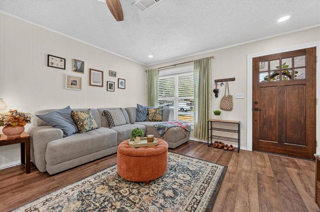3228 Olive Place, Fort Worth, TX 76116 3228 Olive Place, Fort Worth, TX 76116