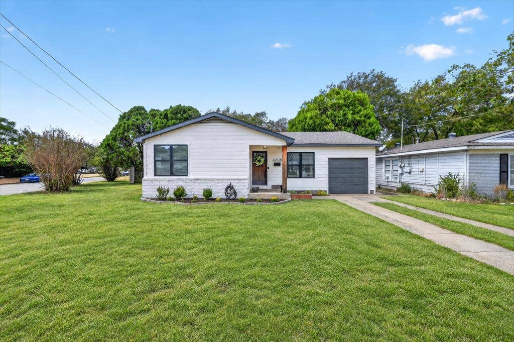 3228 Olive Place, Fort Worth, TX 76116 3228 Olive Place, Fort Worth, TX 76116