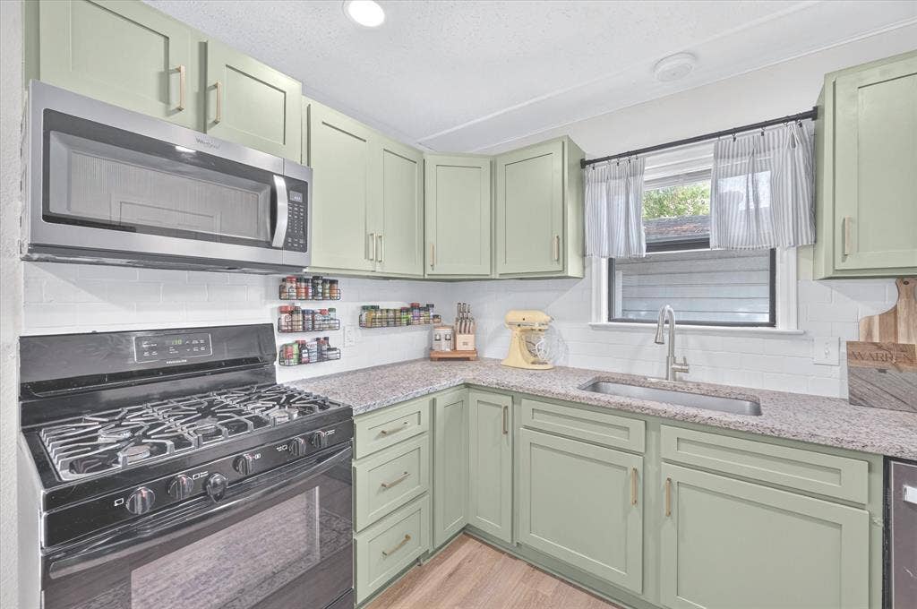 3228 Olive Place, Fort Worth, TX 76116 3228 Olive Place, Fort Worth, TX 76116