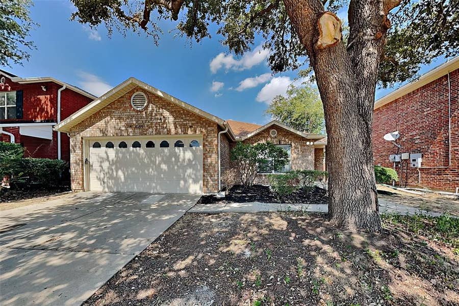 Property photo for 4169 Fossile Butte Drive, Fort Worth, TX
