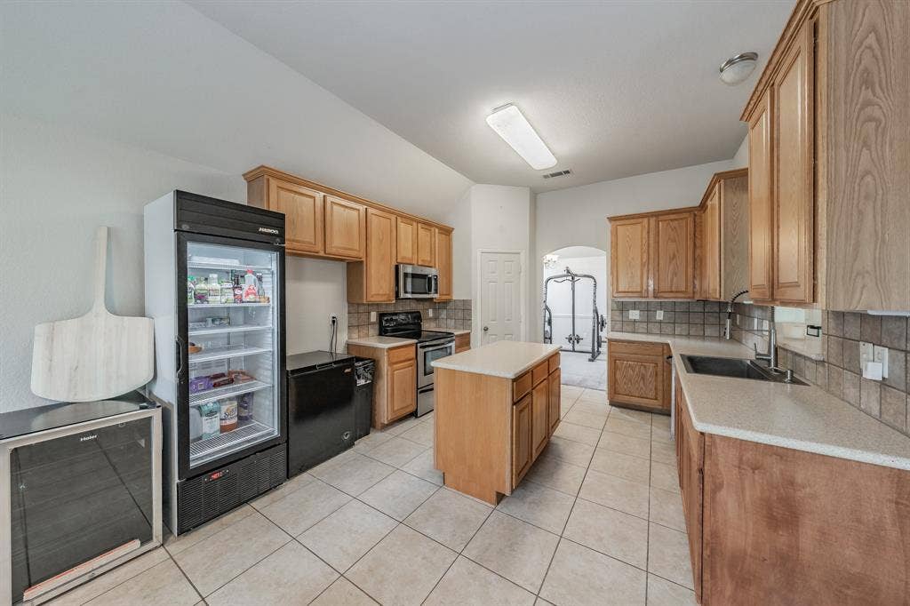 2006 Water Fall Way, Wylie, TX 75098 2006 Water Fall Way, Wylie, TX 75098