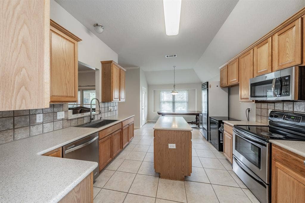 2006 Water Fall Way, Wylie, TX 75098 2006 Water Fall Way, Wylie, TX 75098