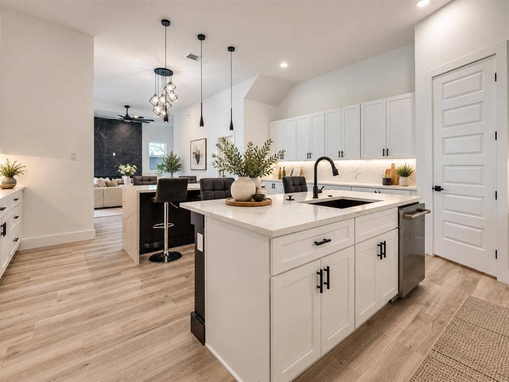 2804 Guymon Street, Dallas, TX 75212 2804 Guymon Street, Dallas, TX 75212