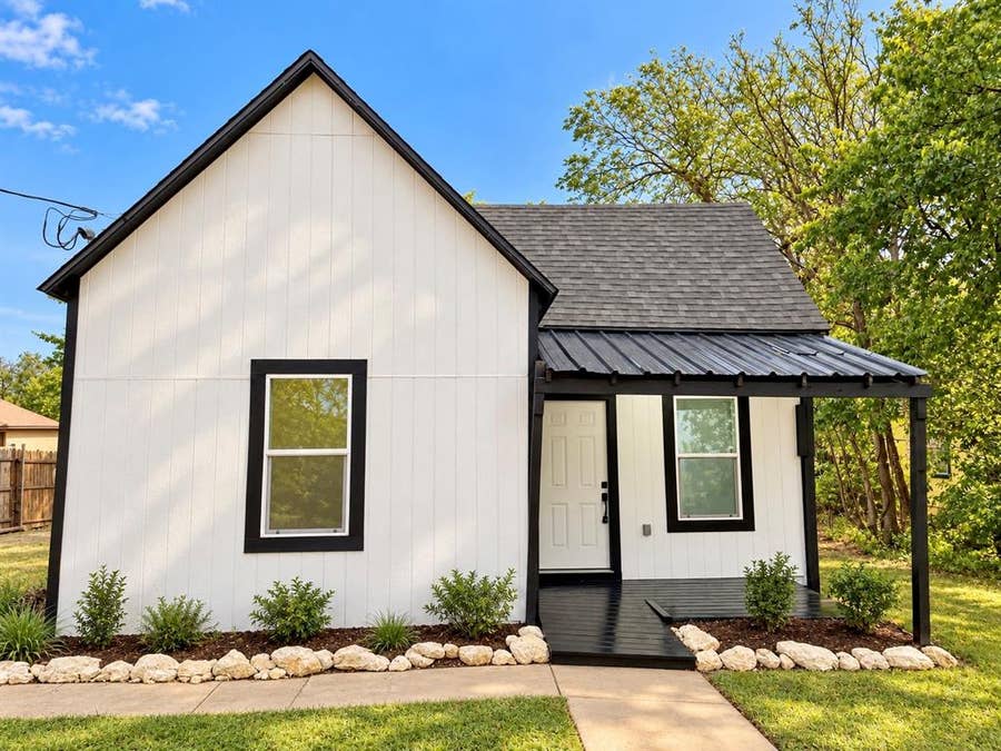 Property photo for 131 Elder Street, Waxahachie, TX