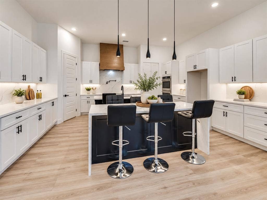 2806 Guymon Street, Dallas, TX 75212 Double Island with seating for 9