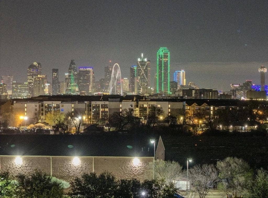 2806 Guymon Street, Dallas, TX 75212 Interior Views of Downtown Dallas