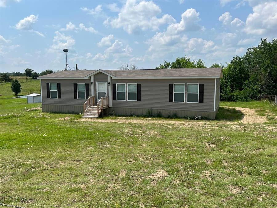 Property photo for 18542 County Road 618, Farmersville, TX