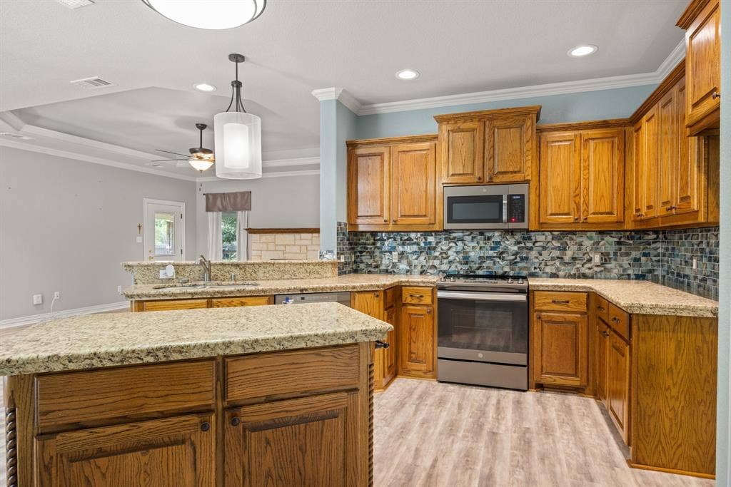 304 Jade Lane, Weatherford, TX 76086 304 Jade Lane, Weatherford, TX 76086