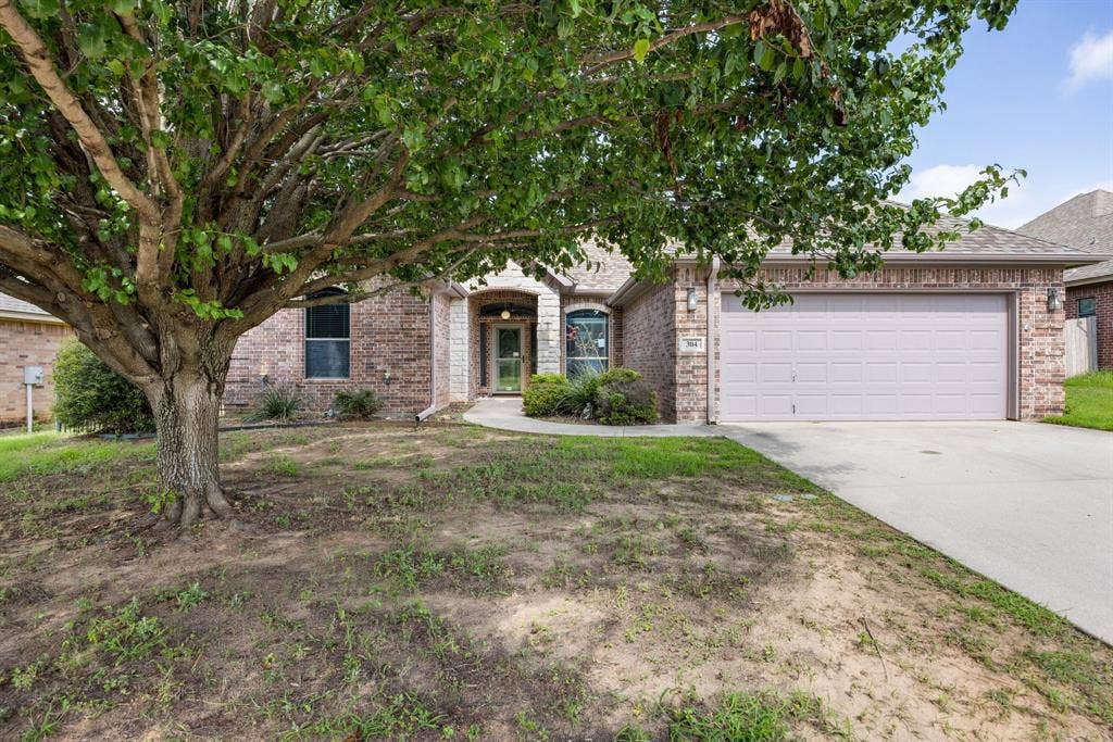 304 Jade Lane, Weatherford, TX 76086 304 Jade Lane, Weatherford, TX 76086