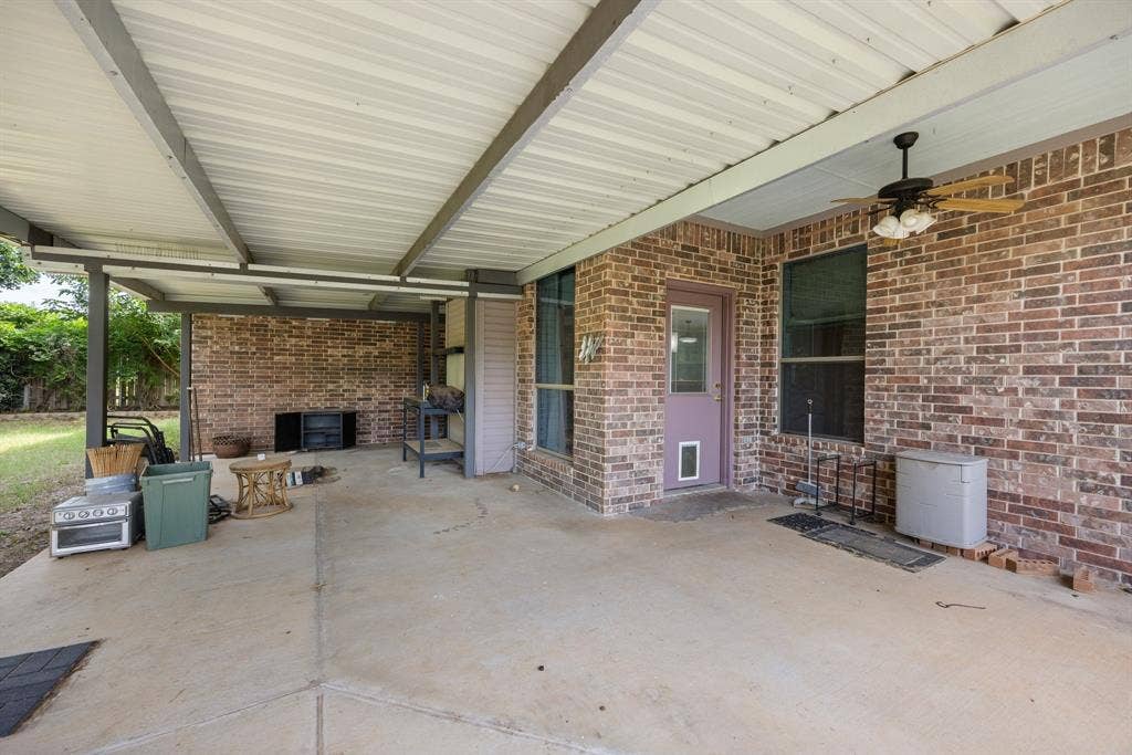 304 Jade Lane, Weatherford, TX 76086 2nd bathroom