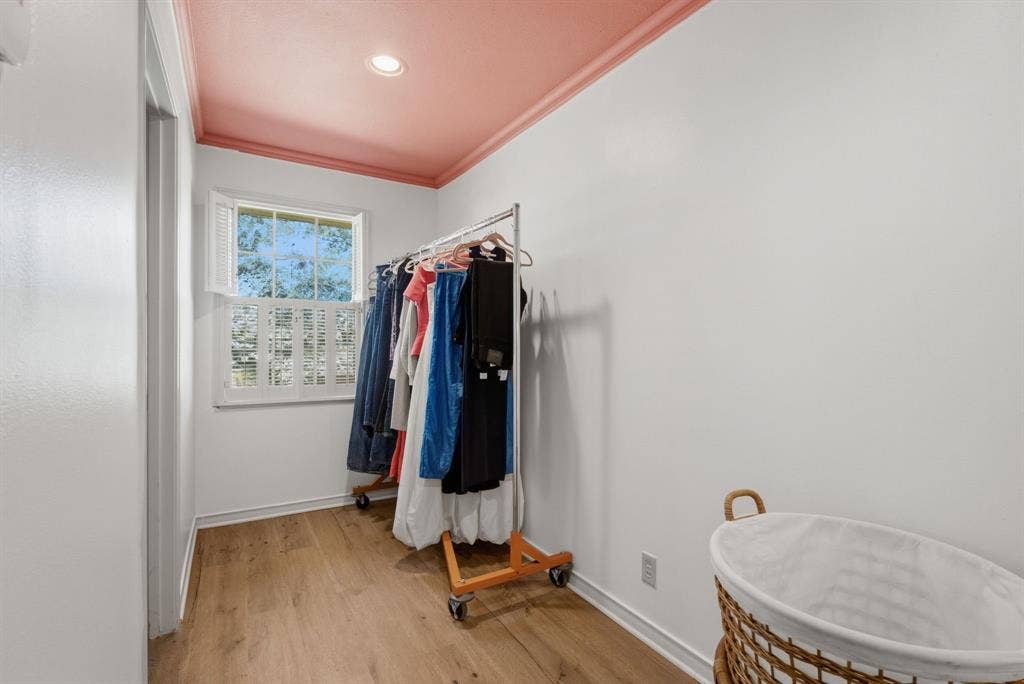 2725 Pecan Drive, Tyler, TX 75701 2725 Pecan Drive, Tyler, TX 75701