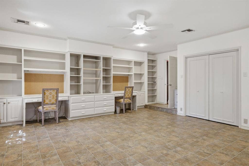2725 Pecan Drive, Tyler, TX 75701 2725 Pecan Drive, Tyler, TX 75701