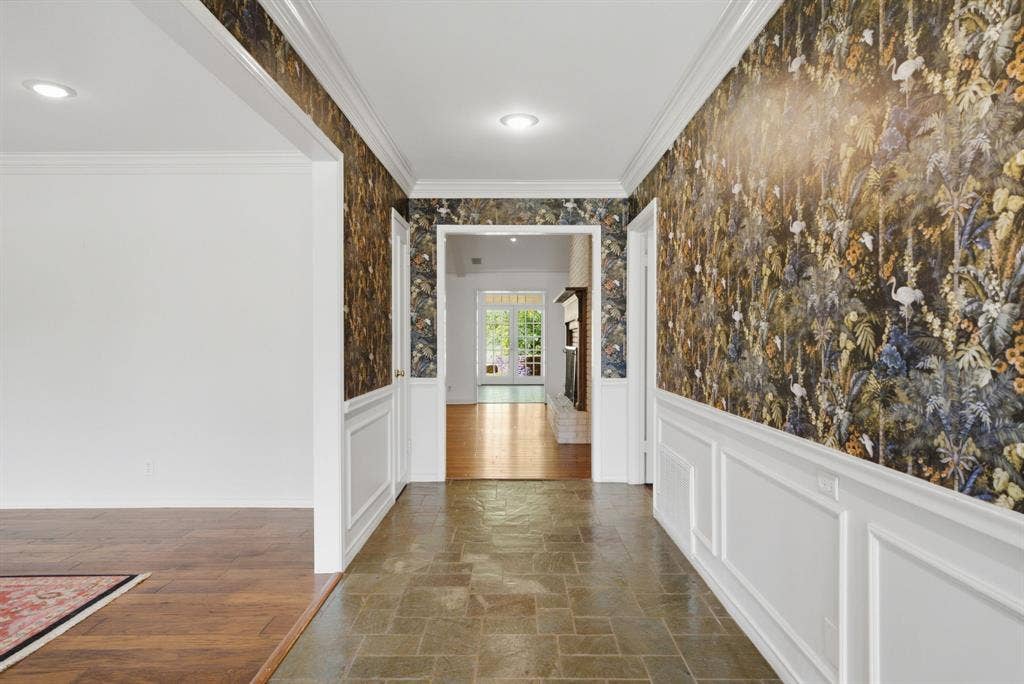 2725 Pecan Drive, Tyler, TX 75701 2725 Pecan Drive, Tyler, TX 75701