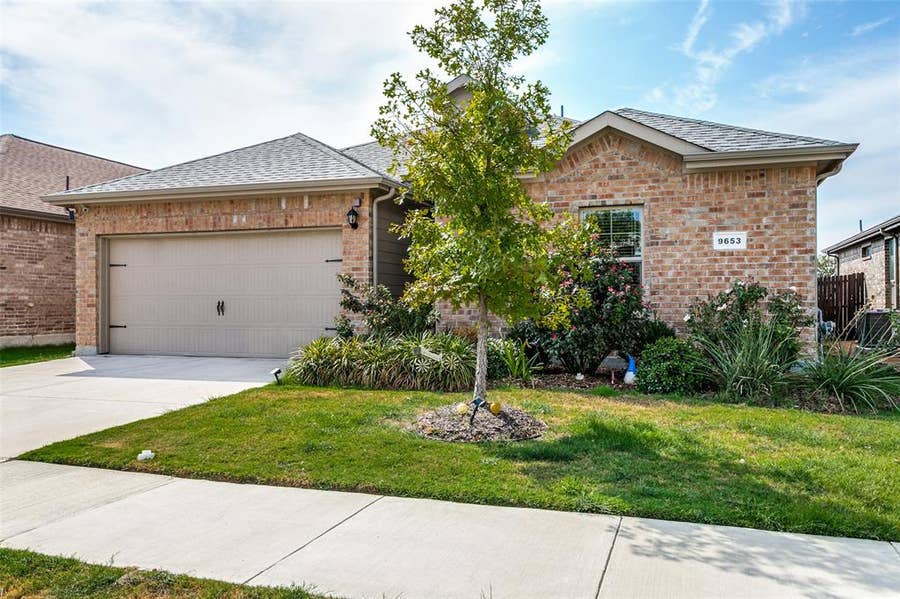 Property photo for 9653 Calhoun Falls Drive, Fort Worth, TX