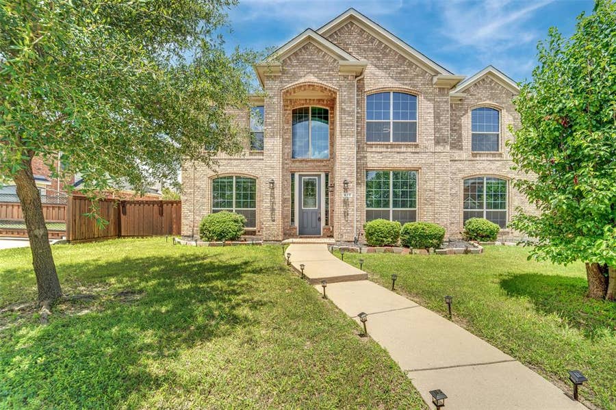 Property photo for 615 Lone Ridge Way, Murphy, TX