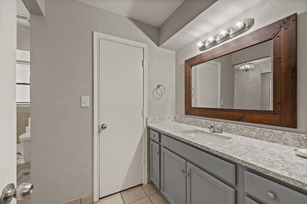 1305 Tierra Calle, Carrollton, TX 75006
