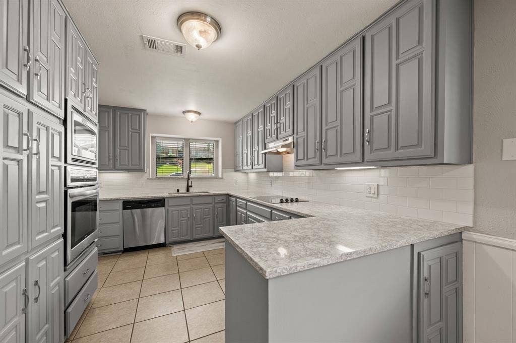 1305 Tierra Calle, Carrollton, TX 75006