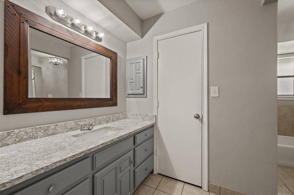 1305 Tierra Calle, Carrollton, TX 75006