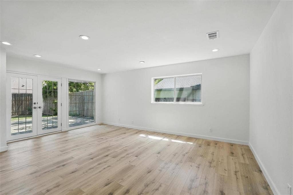 810 Greenhaven Drive, Richardson, TX 75080 810 Greenhaven Drive, Richardson, TX 75080