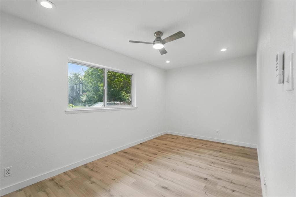 810 Greenhaven Drive, Richardson, TX 75080 Large Bedroom 2