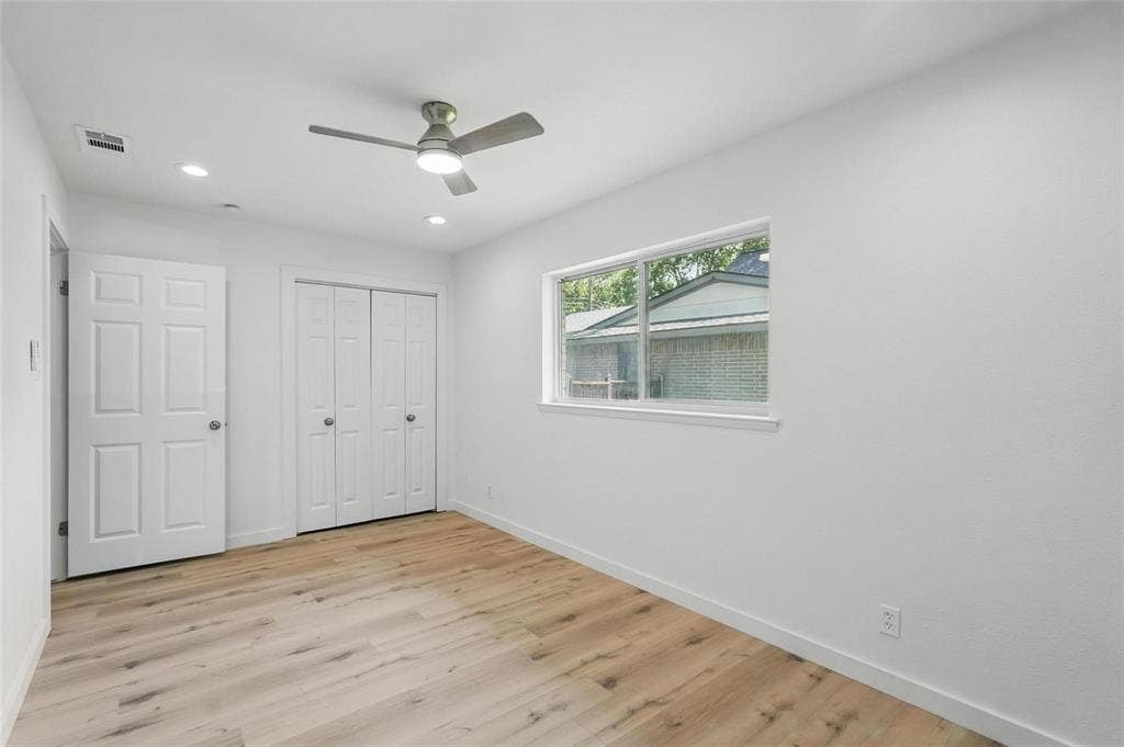 810 Greenhaven Drive, Richardson, TX 75080 Large Bedroom 2