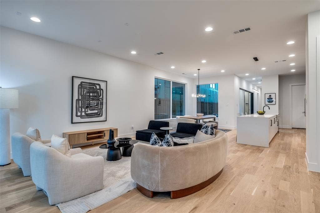5443 Ellsworth, Dallas, TX 75206 5443 Ellsworth, Dallas, TX 75206