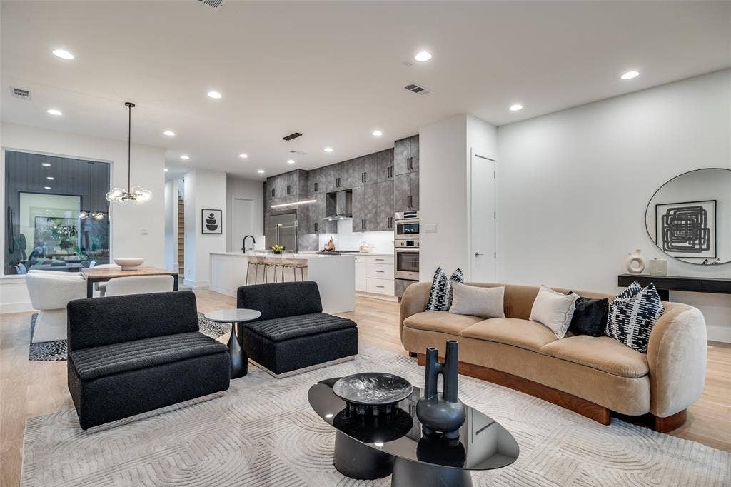 5443 Ellsworth, Dallas, TX 75206 5443 Ellsworth, Dallas, TX 75206