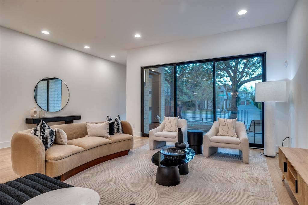 5443 Ellsworth, Dallas, TX 75206 5443 Ellsworth, Dallas, TX 75206