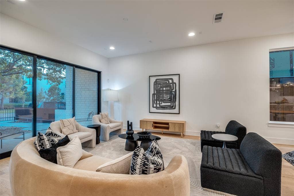 5443 Ellsworth, Dallas, TX 75206 5443 Ellsworth, Dallas, TX 75206