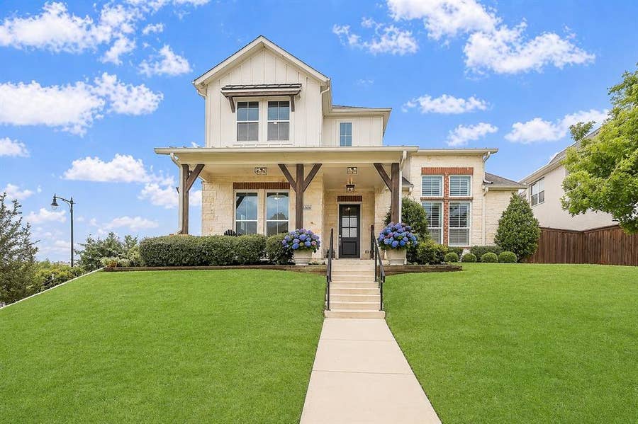 Property photo for 13616 Walsh Avenue, Fort Worth, TX