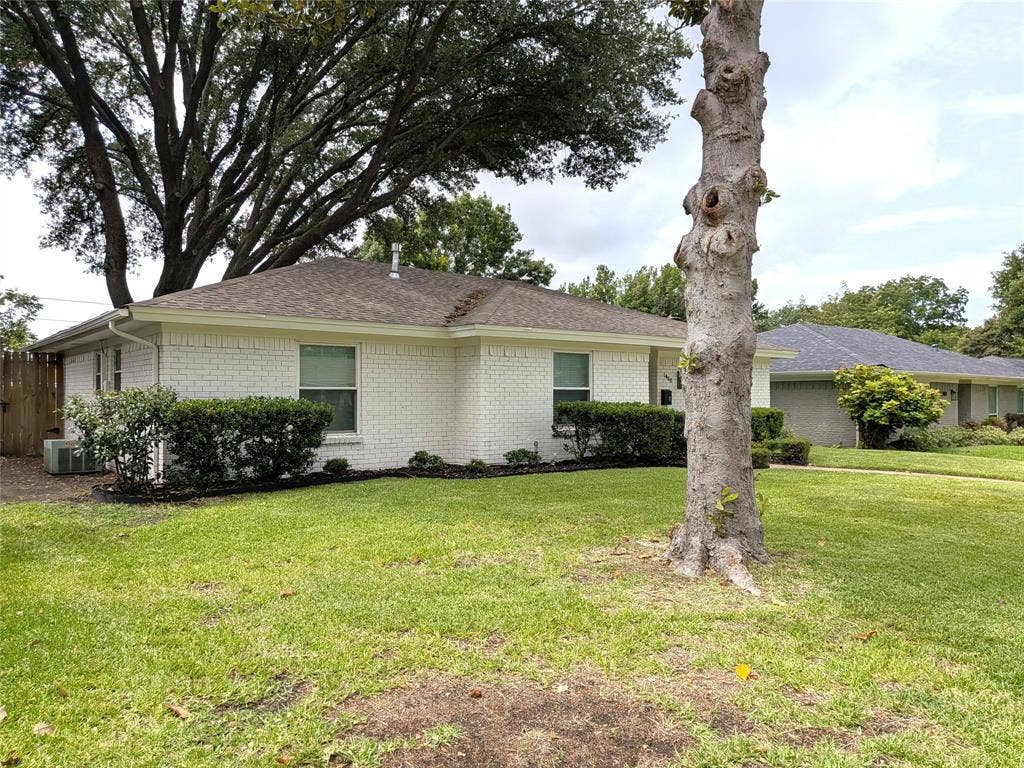 1400 Oakhill Drive, Plano, TX 75075 1400 Oakhill Drive, Plano, TX 75075