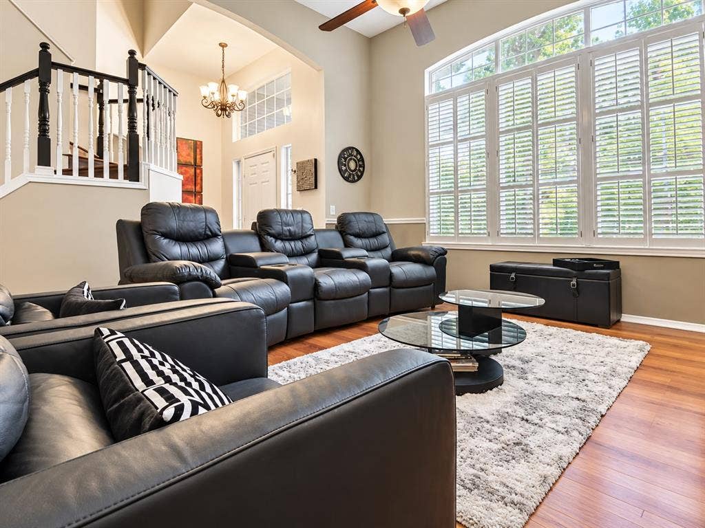 4705 Holly Berry Drive, Plano, TX 75093 4705 Holly Berry Drive, Plano, TX 75093