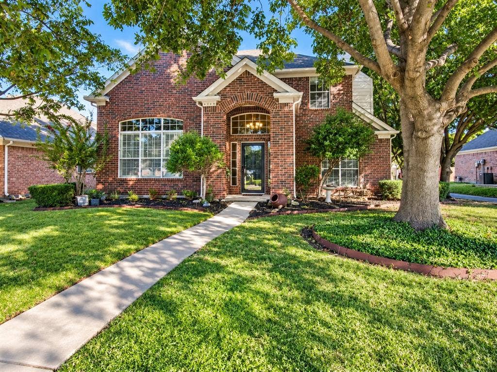 4705 Holly Berry Drive, Plano, TX 75093 4705 Holly Berry Drive, Plano, TX 75093