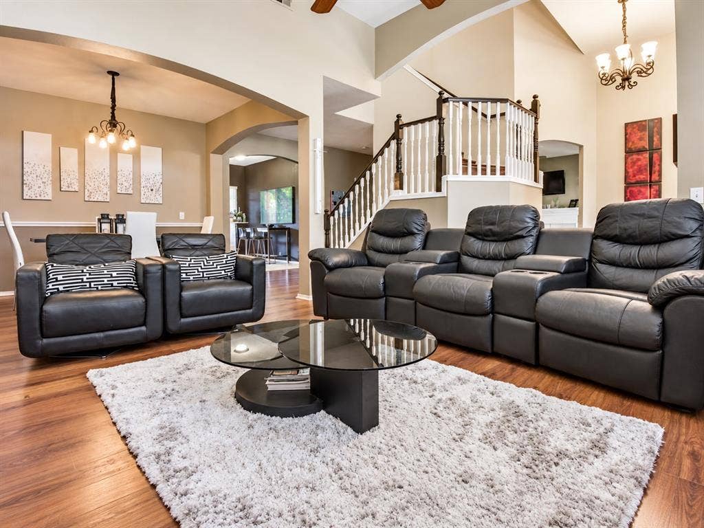 4705 Holly Berry Drive, Plano, TX 75093 4705 Holly Berry Drive, Plano, TX 75093