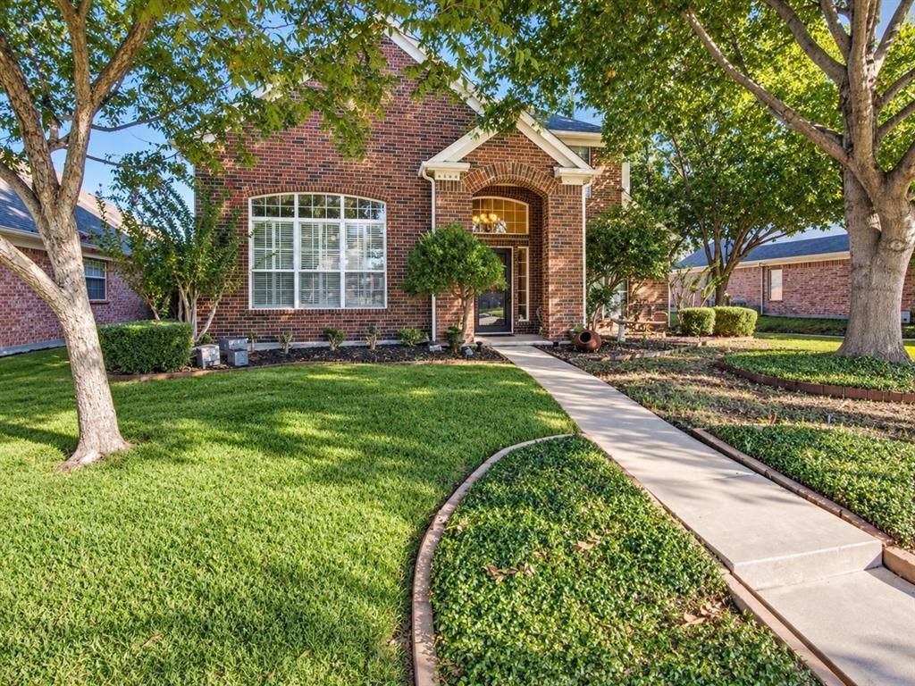 4705 Holly Berry Drive, Plano, TX 75093 4705 Holly Berry Drive, Plano, TX 75093
