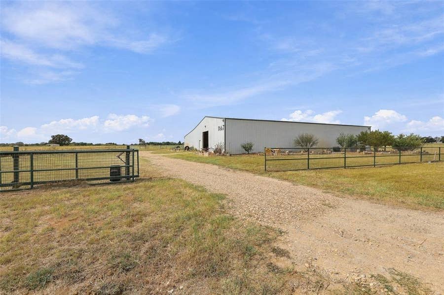 Property photo for 8667 Us-377, Collinsville, TX