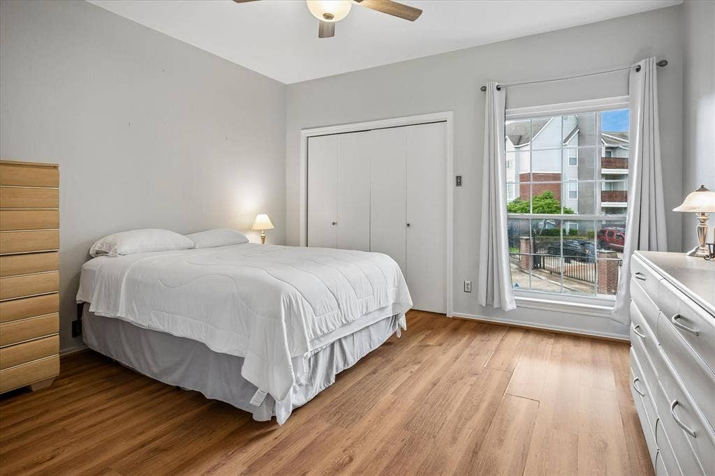 14277 Preston Road, #1028, Dallas, TX 75254 2nd Primary bedroom w/ensuite bath & 2 closets.