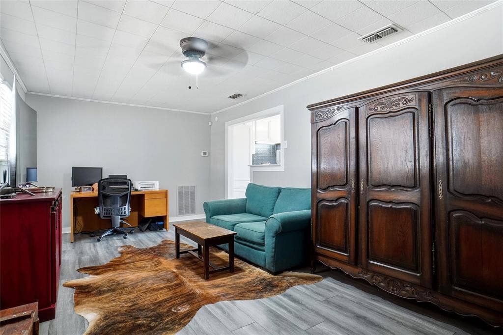 2900 Broadview Drive, Sansom Park, TX 76114 2900 Broadview Drive, Sansom Park, TX 76114