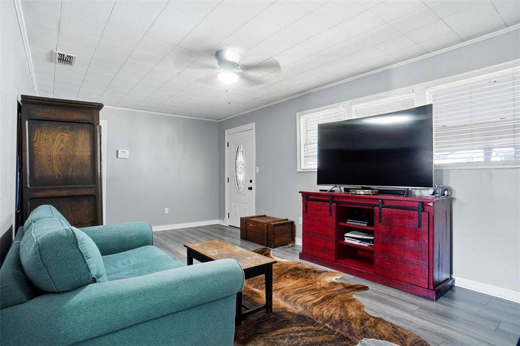 2900 Broadview Drive, Sansom Park, TX 76114 2900 Broadview Drive, Sansom Park, TX 76114
