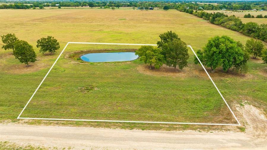Property photo for 311 Private Road 33263, Sumner, TX